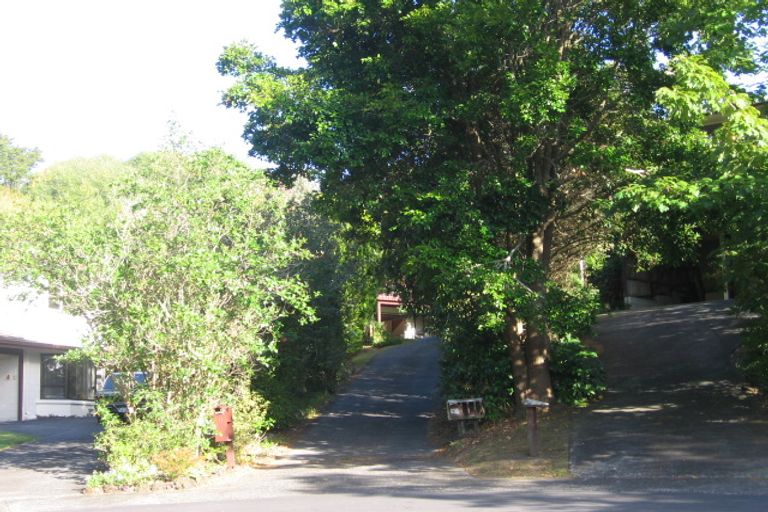 Photo of property in 10 Menear Lane, Hillcrest, Auckland, 0627