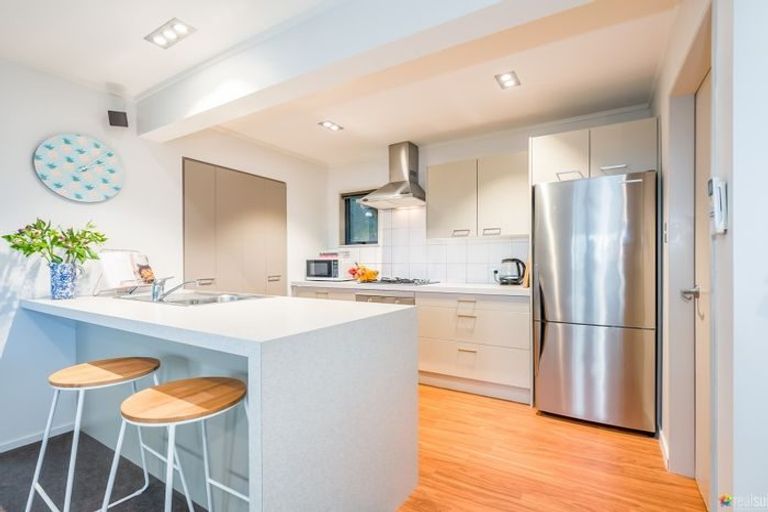 Photo of property in 1/37 Parnell Street, Fairfield, Lower Hutt, 5011