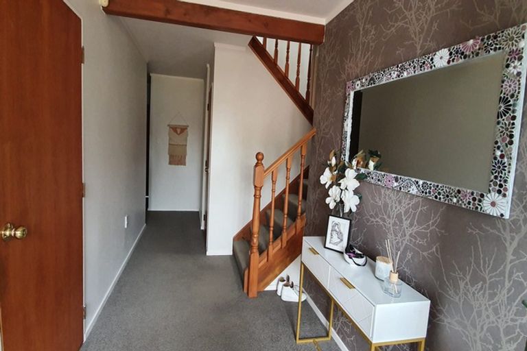 Photo of property in 19 Halladale Road, Papakowhai, Porirua, 5024