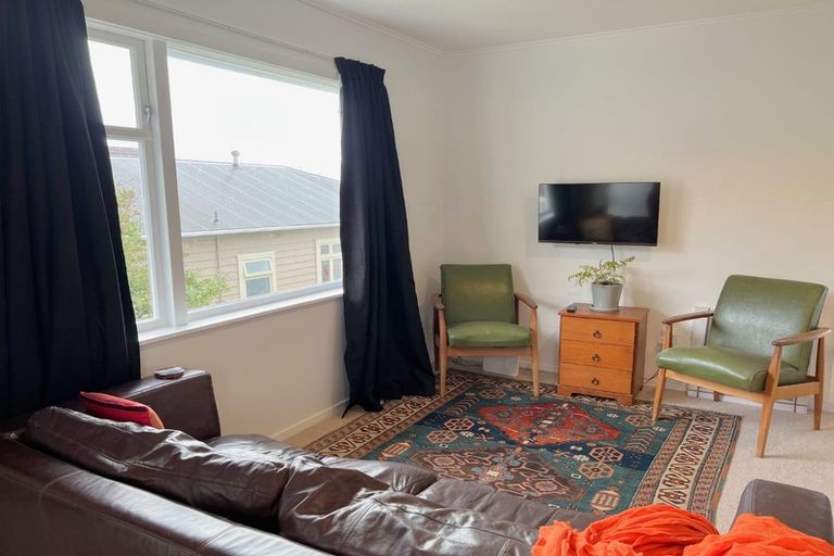 Photo of property in 6/139 Queens Drive, Lyall Bay, Wellington, 6022