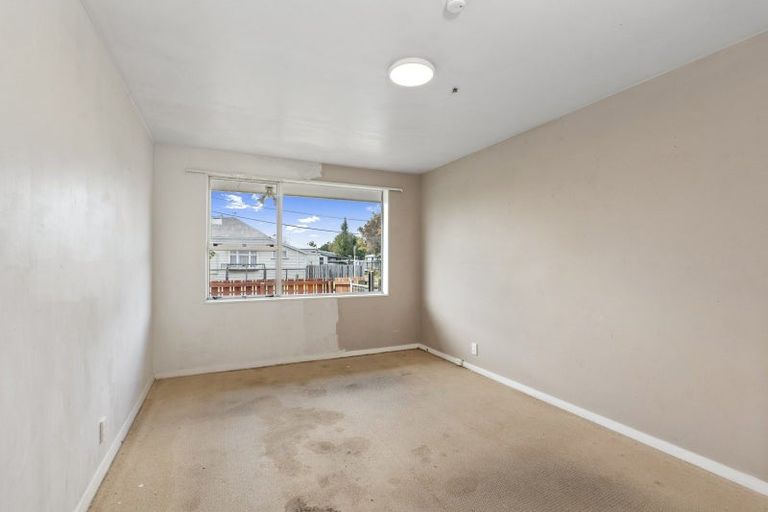 Photo of property in 35 Clive Street, Phillipstown, Christchurch, 8011