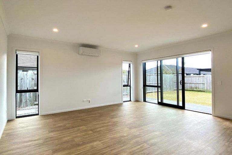 Photo of property in 9 Carronade Street, Papamoa Beach, Papamoa, 3118