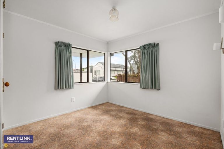Photo of property in 1/210 Devonport Road, Tauranga, 3110