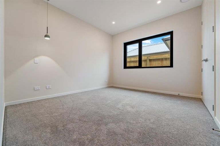 Photo of property in 23 Whakairo Crescent, Gulf Harbour, Whangaparaoa, 0930