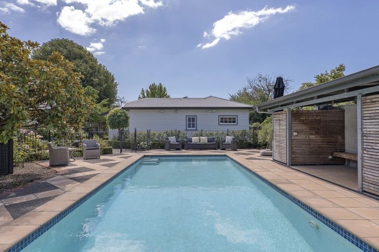 Photo of property in 24 Rudleigh Avenue, Upper Riccarton, Christchurch, 8041