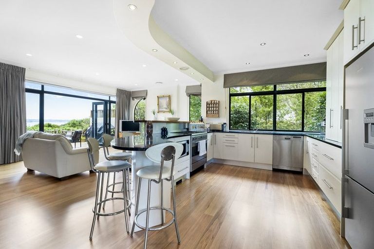 Photo of property in 36 Beauvoir Avenue, Matakatia, Whangaparaoa, 0930