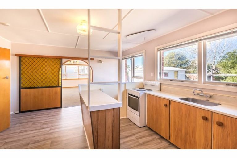 Photo of property in 32 Bournemouth Crescent, Aranui, Christchurch, 8061