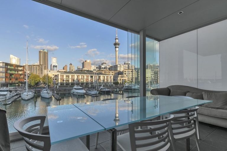 Property details for Stratis Apartments At Lighter Quay, 305/83 Halsey