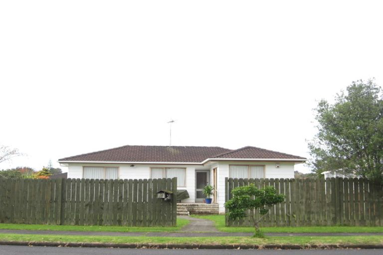 Photo of property in 7 Fiesta Drive, Half Moon Bay, Auckland, 2012