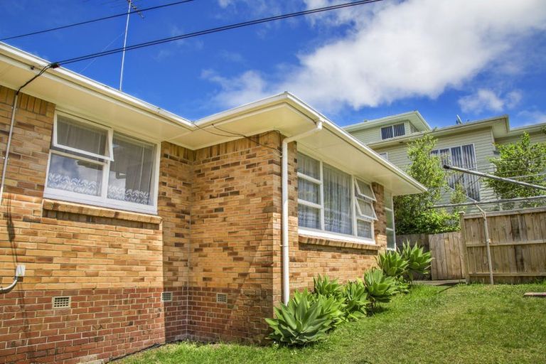 Photo of property in 8 Tiber Road, Forrest Hill, Auckland, 0620