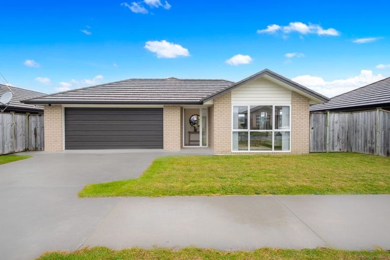 Photo of property in 17 Tawhiti Road, Pukekohe, 2120