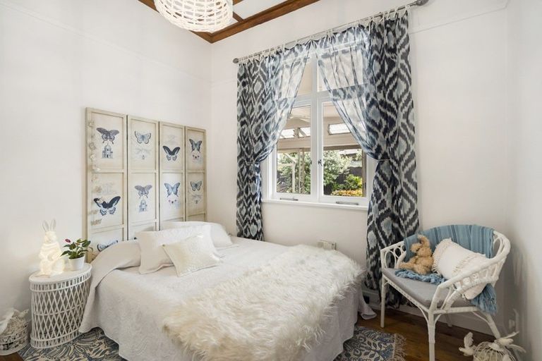 Photo of property in 50a Ngataringa Road, Devonport, Auckland, 0624