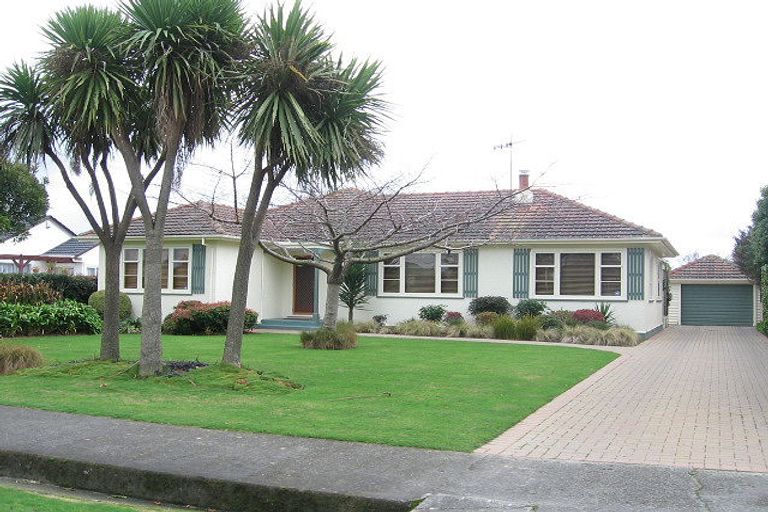 Photo of property in 18 Montagu Street, Feilding, 4702