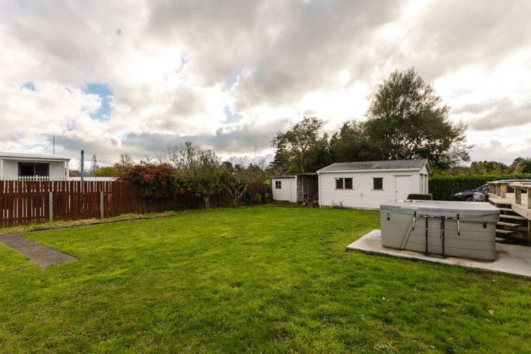 Photo of property in 9 Edward Street, Dannevirke, 4930