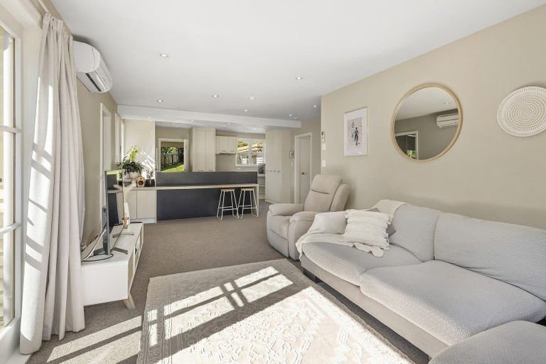 Photo of property in 10 Handyside Street, Tawa, Wellington, 5028