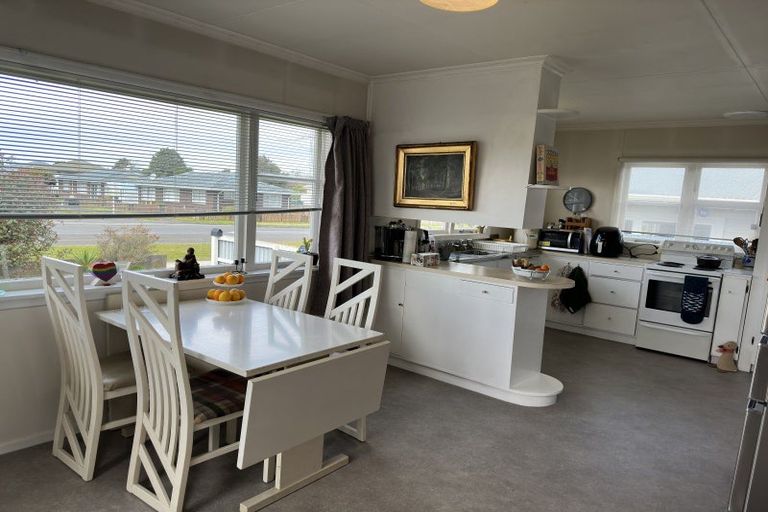 Photo of property in 19 Bedford Street, Eltham, 4322