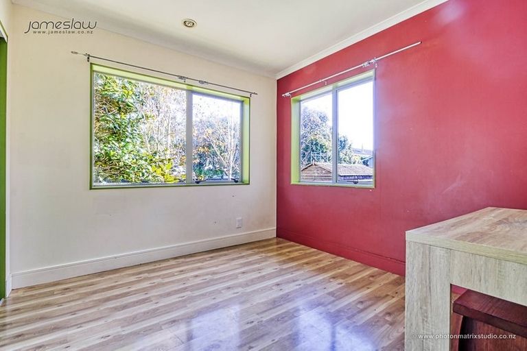 Photo of property in 9a Waterfront Road, Mangere Bridge, Auckland, 2022