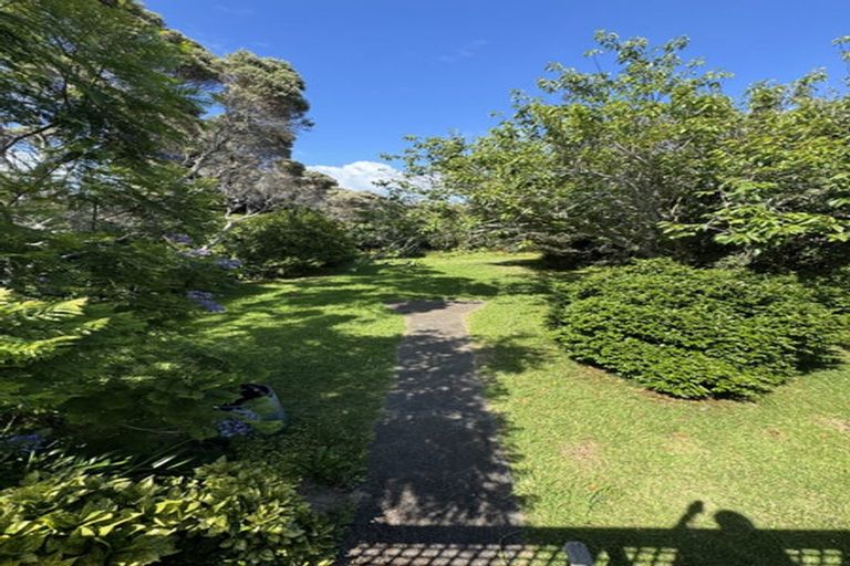 Photo of property in 314 East Coast Road, Forrest Hill, Auckland, 0620