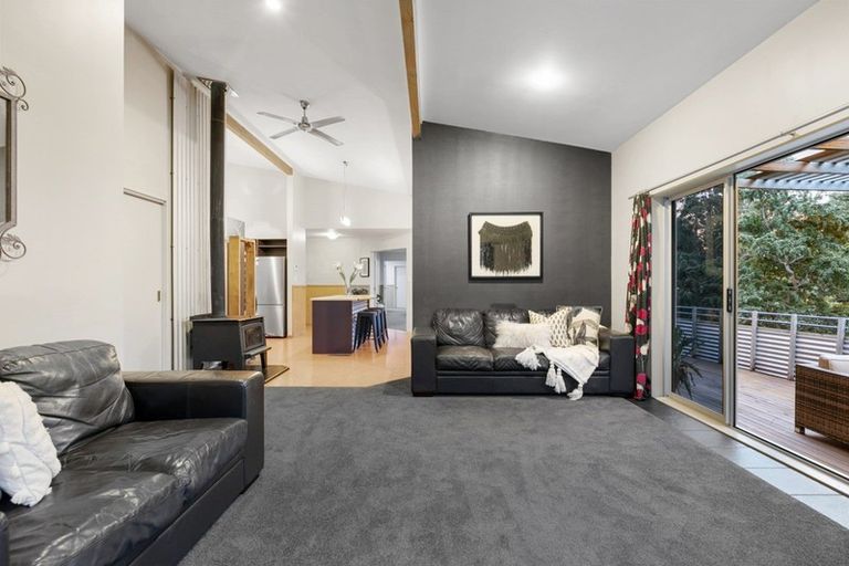 Photo of property in 42 Holcombrooke Lane, Welcome Bay, Tauranga, 3175