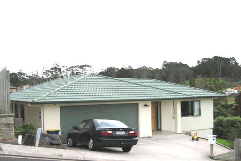 Photo of property in 10 Xena Way, Henderson, Auckland, 0612