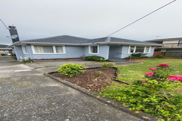 Photo of property in 310 Main Road, Tawa, Wellington, 5028