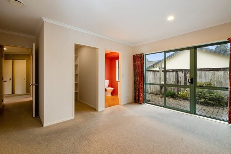 Photo of property in 24 Caulfield Place, Pukehangi, Rotorua, 3015