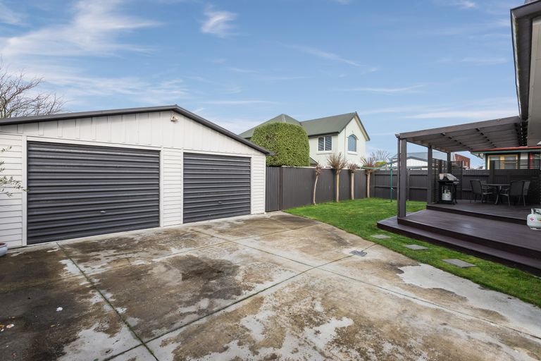 Photo of property in 220 Knowles Street, St Albans, Christchurch, 8052