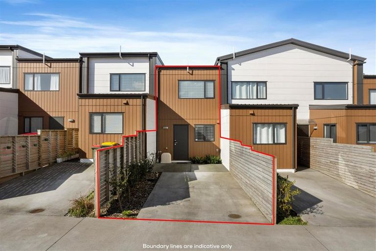 Photo of property in 10 Kiato Lane, Flat Bush, Auckland, 2019