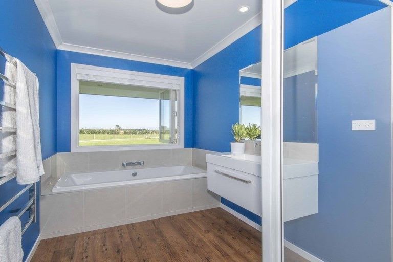 Photo of property in 1/616 Halkett Road, West Melton, Christchurch, 7671