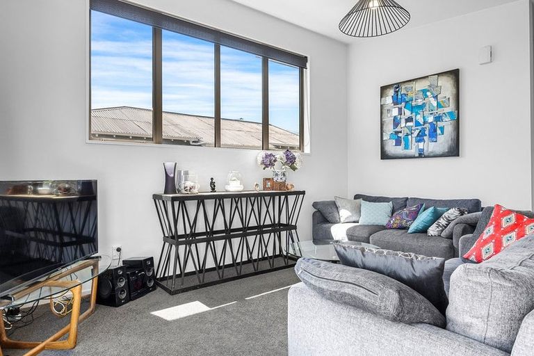 Photo of property in 11 Wades Avenue, Saint Martins, Christchurch, 8022