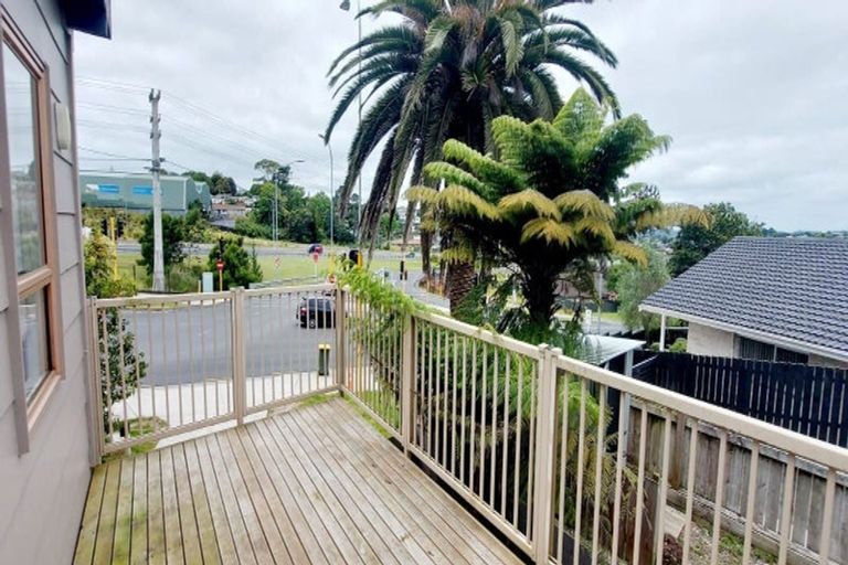 Photo of property in 54 Makora Road, Massey, Auckland, 0614
