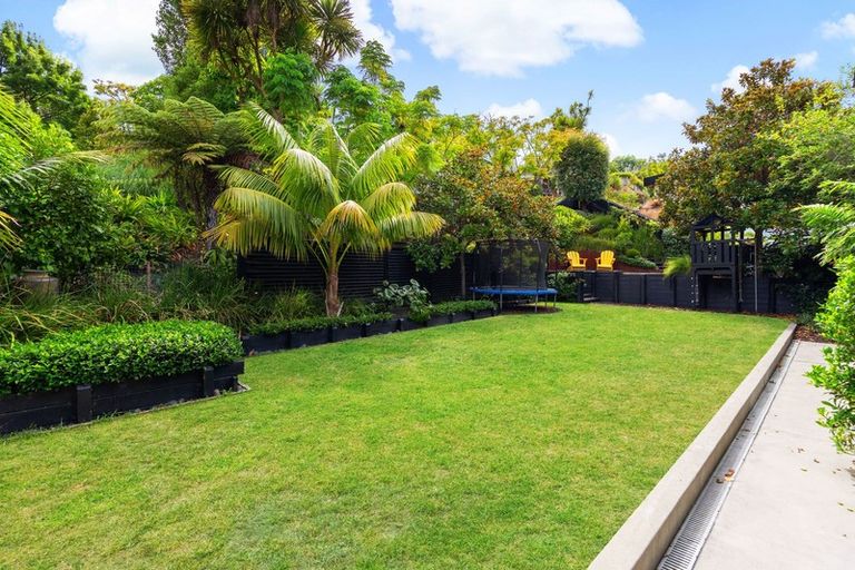 Photo of property in 10 Athol Place, Saint Heliers, Auckland, 1071