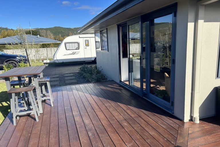 Photo of property in 14 Lakemere Way, Kinloch, Taupo, 3377