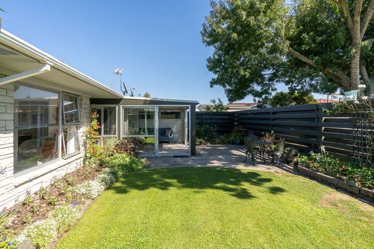 Photo of property in 8 Norma Place, Riverlea, Hamilton, 3216