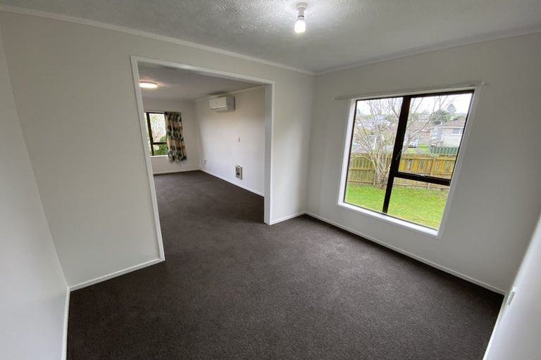 Photo of property in 17 Brougham Place, West Harbour, Auckland, 0618