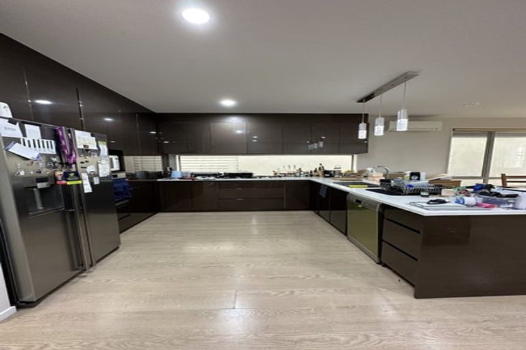 Photo of property in 10 Uranga Lane, Long Bay, Auckland, 0630