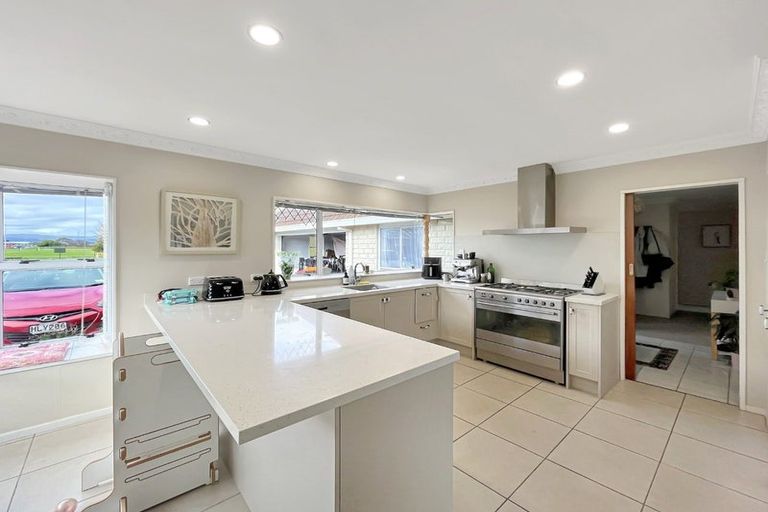 Photo of property in 126 John F Kennedy Drive, Milson, Palmerston North, 4414