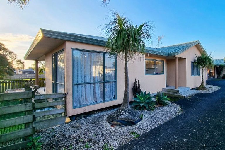 Photo of property in 1/112 Parkhurst Road, Parakai, 0830