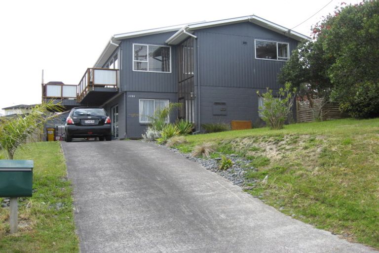Photo of property in 1286 Whangaparaoa Road, Army Bay, Whangaparaoa, 0930