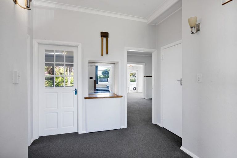 Photo of property in 14 Dives Avenue, Hawera, 4610