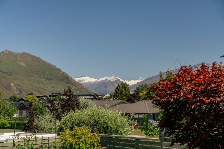 Photo of property in 11 Coromandel Street, Wanaka, 9305