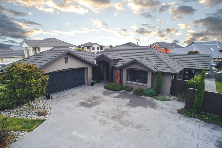 Photo of property in 69 Waitikiri Drive, Parklands, Christchurch, 8083