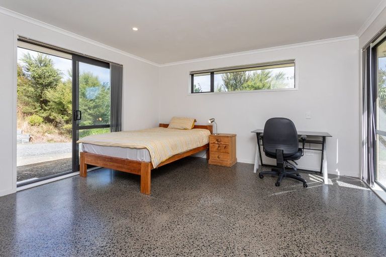 Photo of property in 103 Mcleod Road, South Head, Helensville, 0874