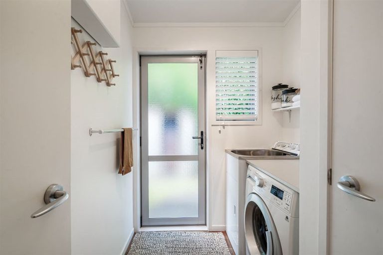 Photo of property in 1/52 Norwood Road, Bayswater, Auckland, 0622