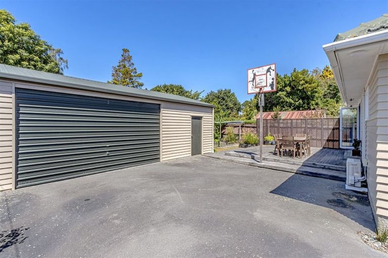 Photo of property in 24 Flower Street, Bryndwr, Christchurch, 8053
