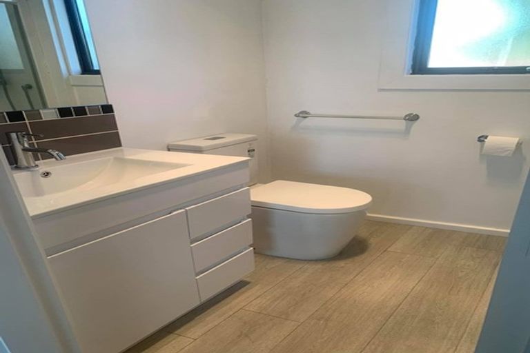 Photo of property in 64 Barton Street, Woolston, Christchurch, 8023