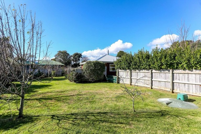 Photo of property in 19 Cumming Street, Okato, 4335