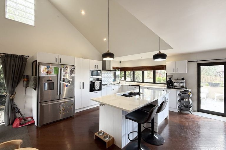 Photo of property in 701b Beach Road, Rothesay Bay, Auckland, 0630