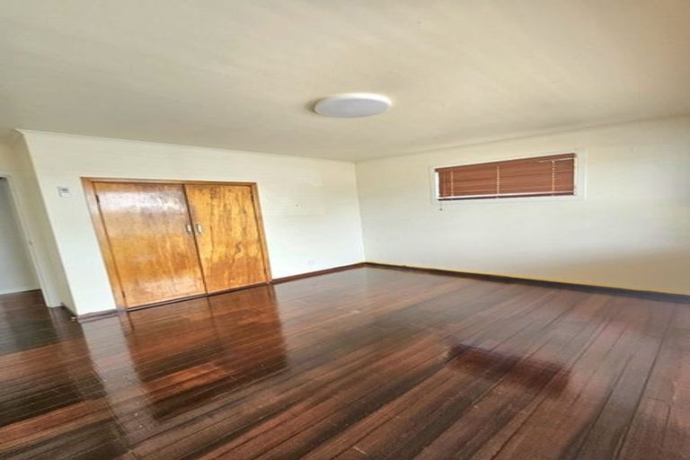 Photo of property in 27 Exminster Street, Blockhouse Bay, Auckland, 0600