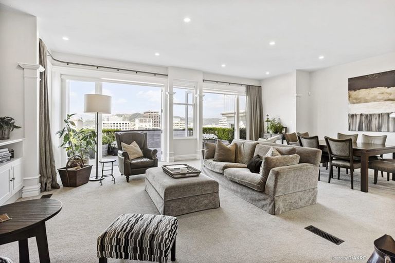 Photo of property in 30 Talavera Terrace, Kelburn, Wellington, 6012